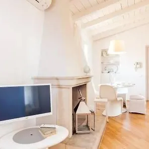  Apartment Di Punto In Bianco
