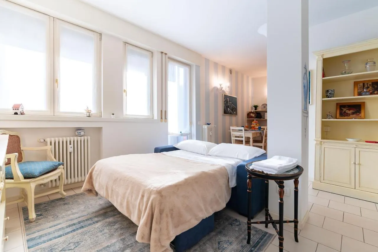 Lägenhet Grattacielo Suite Verona